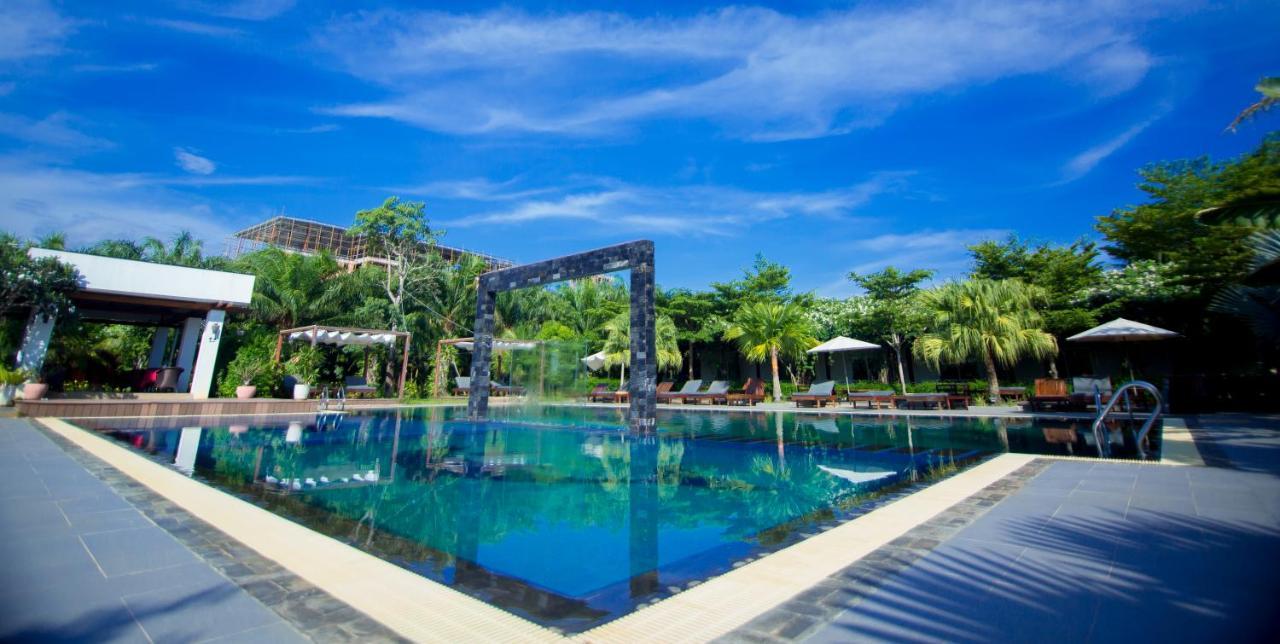 Twin Palms Resort Sihanoukville Exterior photo