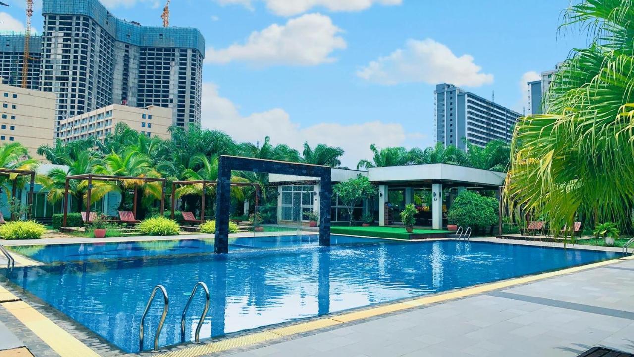 Twin Palms Resort Sihanoukville Exterior photo