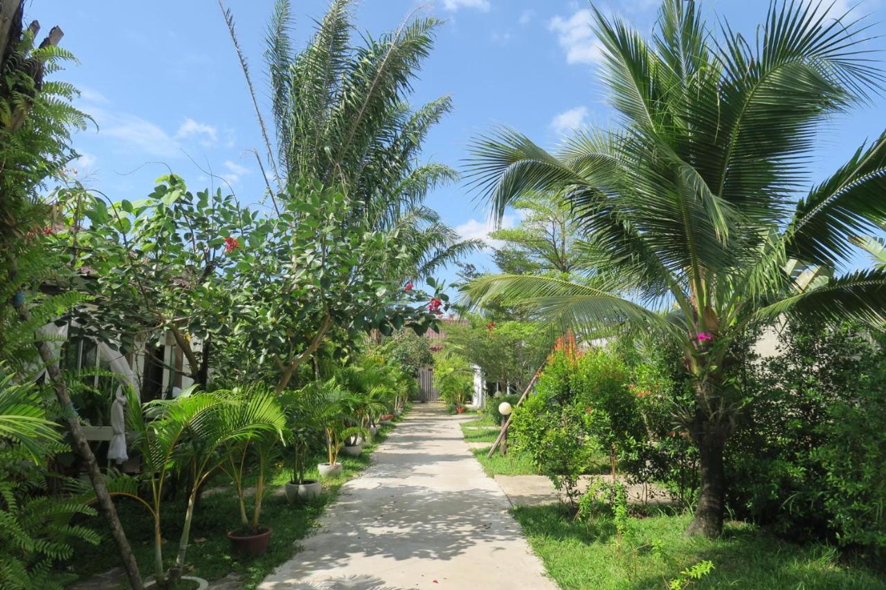 Twin Palms Resort Sihanoukville Exterior photo