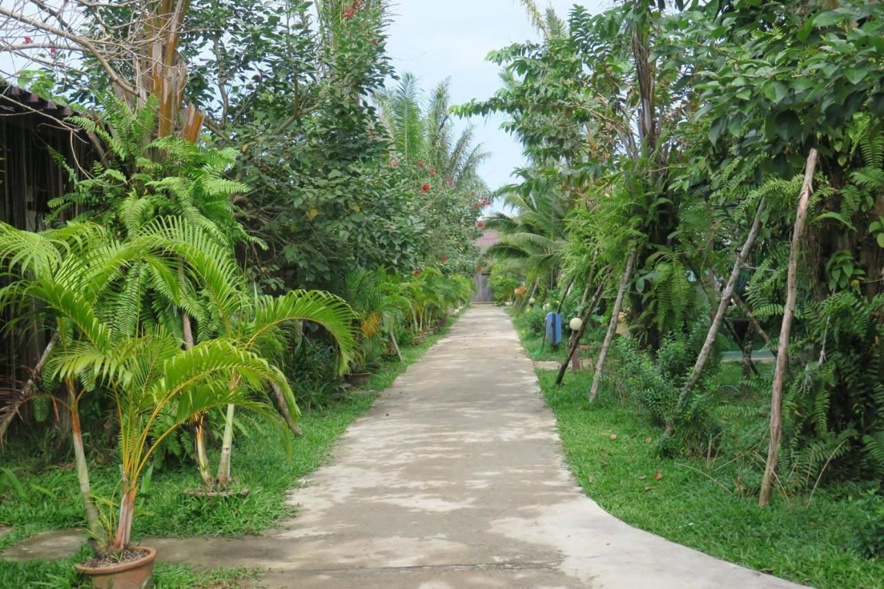 Twin Palms Resort Sihanoukville Exterior photo