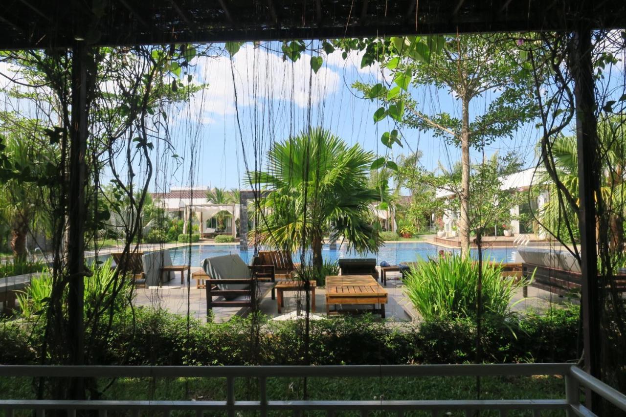 Twin Palms Resort Sihanoukville Exterior photo